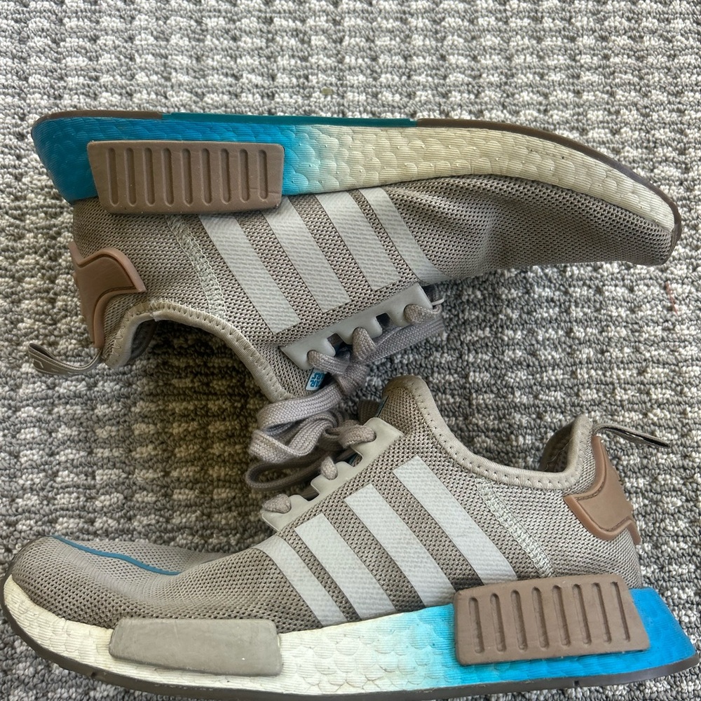 Adidas Star Wars NMD R1 Rey Sneakers